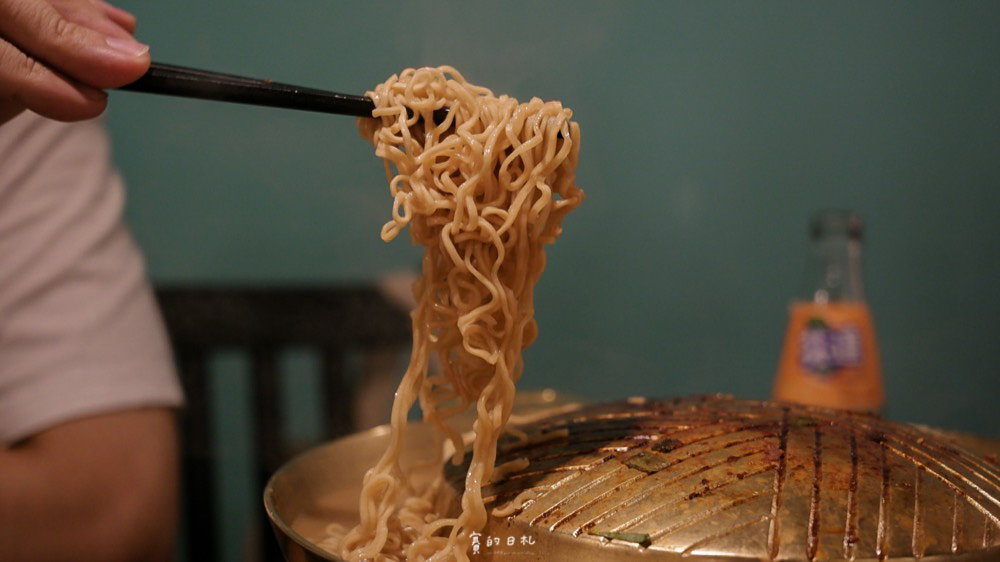 巫泰式燒烤-道地泰式銅盤烤肉-正宗泰國嘟嘟車 台中南區美食 台中南區餐廳 台中泰式料理 賽的日札_-57.png