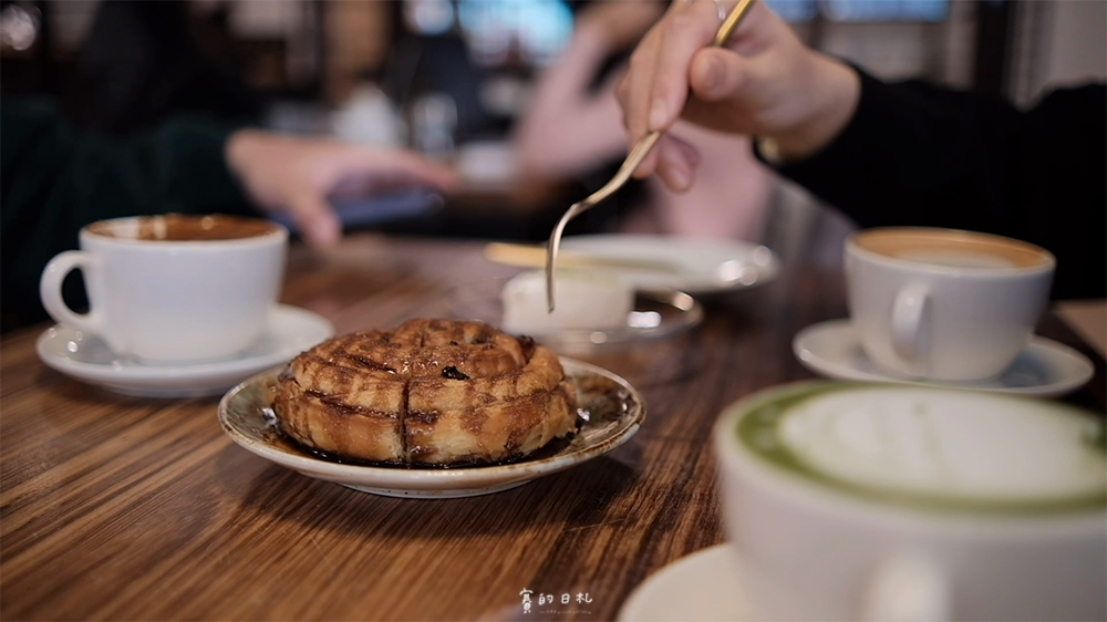 台中中區｜幸卉文學咖啡館｜台中肉桂捲｜賽的日札_0002.png