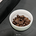 等一個人咖啡中深焙綜合南-北義兩種豆 羅曼紅摩卡壺 摩卡壺推薦 手沖咖啡 咖啡代理商 賽的日札_-39.png