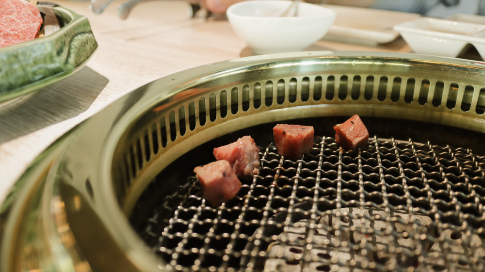 紅巢燒肉工房 頂級日本A5和牛 炙燒鮭魚起司飯 鮭魚卵丼飯 慶生免費送蛋糕 台中燒肉 台中餐廳_-50.png