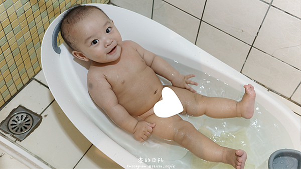 丹麥 mininor寶寶浴缸 蛋型浴缸 新生兒浴架_-11.png