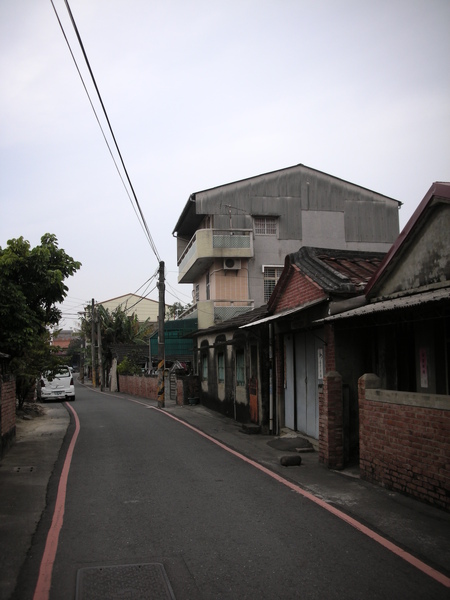 洋子有很多老房子，真的很純樸復古。