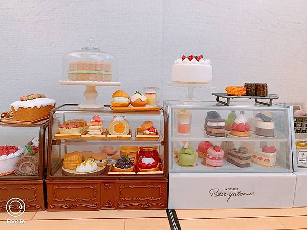 兩間蛋糕店-蛋糕櫃近照.JPG
