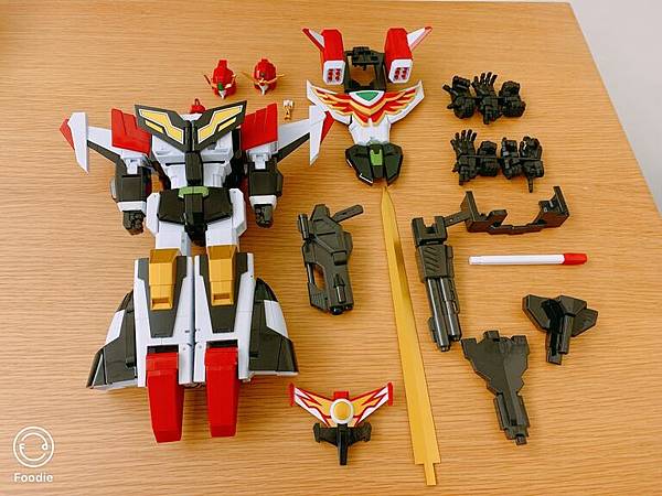 THE合體-雷鳥-取出全部內容物.JPG THE合體-雷鳥-取出全部內容物.JPG