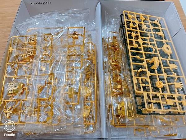 鍍金終極黃金德蘭-開箱.JPG 鍍金終極黃金德蘭-開箱.JPG