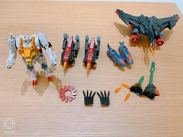 TOYRISE始源我王凱牙-全部內容物.JPG TOYRISE始源我王凱牙-全部內容物.JPG