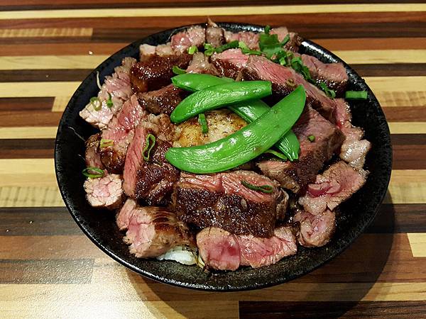 初肉漢神店04.jpg