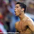 shirtless-cristiano-ronaldo.jpg