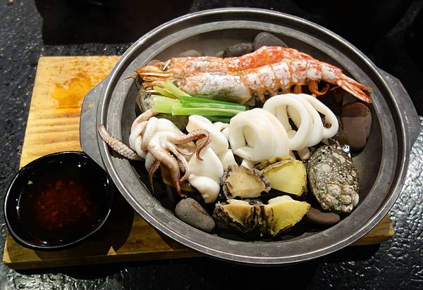 藝奇 IKIK 新日本料理 和牛岩板燒 ~ 冬季限定