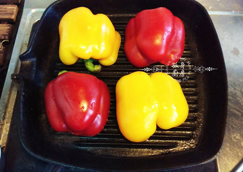 孤身廚房-烤甜椒鑲綜合蔬菜起司盅8.jpg 孤身廚房-烤甜椒鑲綜合蔬菜起司盅8.jpg