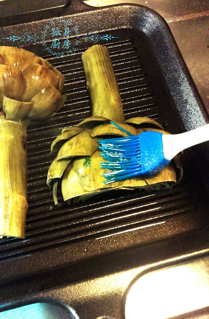 孤身廚房-義式綜合香料橄欖油蒸烤朝鮮薊23.jpg 孤身廚房-義式綜合香料橄欖油蒸烤朝鮮薊23.jpg