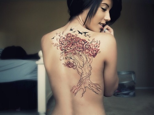tree_birds_back_tattoo_girl