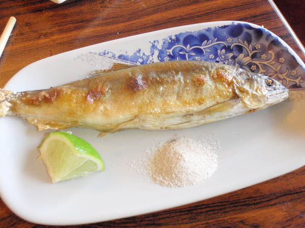 金閤屋-塩燒香魚2.JPG