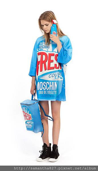 moschino_fresh_fragrance_i_phone.jpg