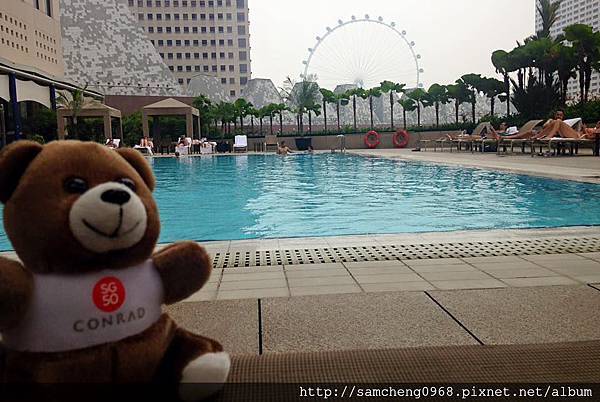 泳池2.jpg 泳池2.jpg