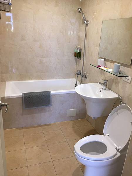 IMG_1070.JPG IMG_1070.JPG