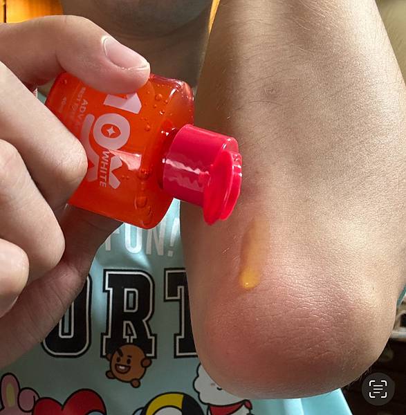 這個夏天我們一起試BABY WHITE的身體美白精華💎