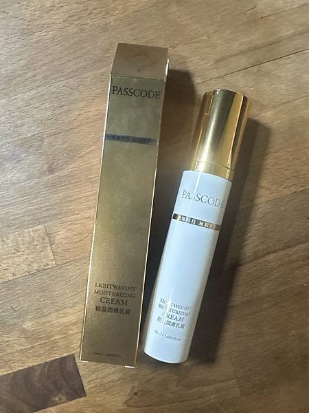 新手A醇乳霜：SHARP夏普 PASSCODE 輕盈潤膚乳霜