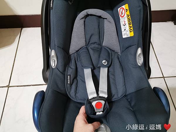 新生兒外出必備！一打二出門好工具┃ MAXI-COSI C