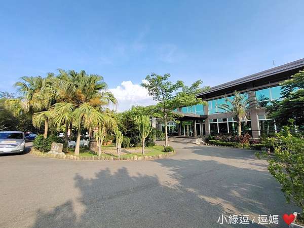 六福莊很雷 真心話老實說 肯亞綠地樓中樓其實也沒那麼糟 全台唯一動物園飯店房型一次搞懂這樣入住最划算 小孩最愛非洲動物近距離互動接觸