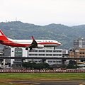 上海航空B-5320可樂機  降落