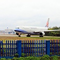 中華航空B-18351 起飛