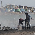 加纳的阿博布罗西(Agbogbloshie)，就是个极为著名的垃圾坟场5.jpg