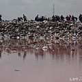 加纳的阿博布罗西(Agbogbloshie)就是个极为著名的垃圾坟场1.jpg