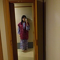 全身鏡還有兩扇門