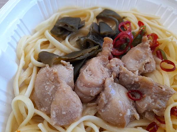 全家 金色三麥 剝皮辣椒雞奶油細扁麵