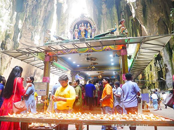 快閃馬來西亞。吉隆坡// 黑風洞。Batu Caves。色彩