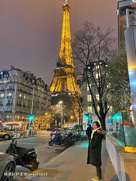 法國。巴黎// 艾菲爾鐵塔夜景。戰神廣場->耶拿橋->塞納河 法國。巴黎// 艾菲爾鐵塔夜景。戰神廣場->耶拿橋->塞納河