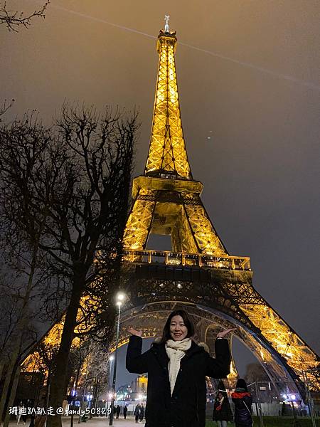 法國。巴黎// 艾菲爾鐵塔夜景。戰神廣場->耶拿橋->塞納河 法國。巴黎// 艾菲爾鐵塔夜景。戰神廣場->耶拿橋->塞納河