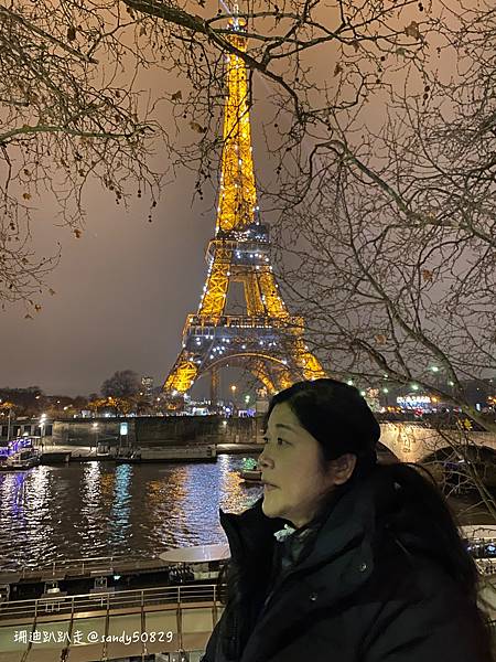 法國。巴黎// 艾菲爾鐵塔夜景。戰神廣場->耶拿橋->塞納河 法國。巴黎// 艾菲爾鐵塔夜景。戰神廣場->耶拿橋->塞納河