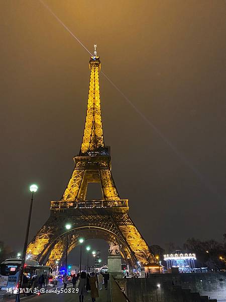 法國。巴黎// 艾菲爾鐵塔夜景。戰神廣場->耶拿橋->塞納河 法國。巴黎// 艾菲爾鐵塔夜景。戰神廣場->耶拿橋->塞納河