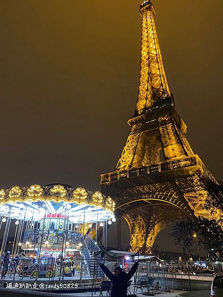 法國。巴黎// 艾菲爾鐵塔夜景。戰神廣場->耶拿橋->塞納河 法國。巴黎// 艾菲爾鐵塔夜景。戰神廣場->耶拿橋->塞納河