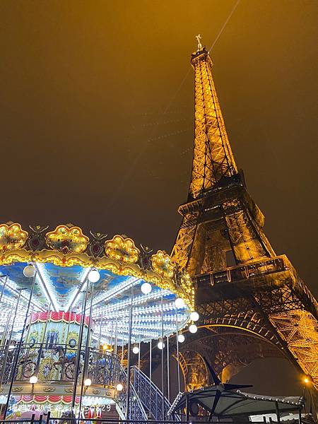 法國。巴黎// 艾菲爾鐵塔夜景。戰神廣場->耶拿橋->塞納河 法國。巴黎// 艾菲爾鐵塔夜景。戰神廣場->耶拿橋->塞納河