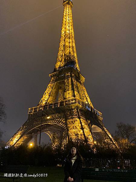 法國。巴黎// 艾菲爾鐵塔夜景。戰神廣場->耶拿橋->塞納河