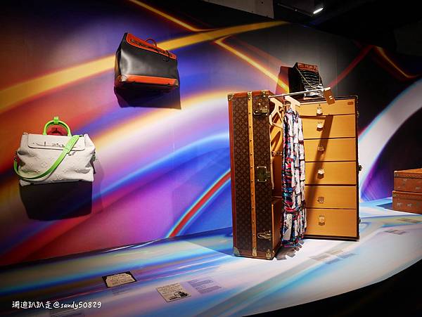 法國。巴黎// 塞納河左岸半日遊：莎士比亞書店->聖母院->