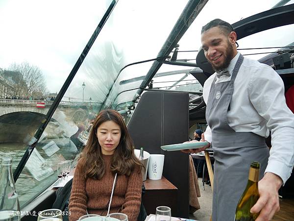 法國。巴黎// 塞納河遊船午餐Bateaux Parisie