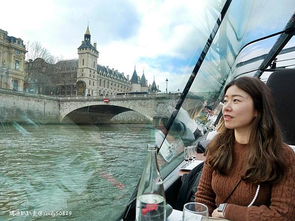 法國。巴黎// 塞納河遊船午餐Bateaux Parisie