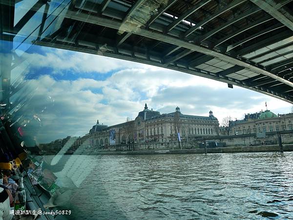 法國。巴黎// 塞納河遊船午餐Bateaux Parisie