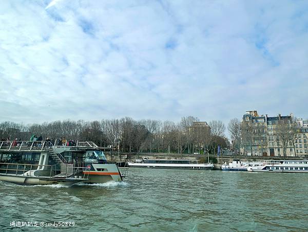 法國。巴黎// 塞納河遊船午餐Bateaux Parisie