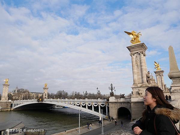法國。巴黎// 漫步塞納河畔。鐵塔->亞歷山大三世橋->協和 法國。巴黎// 漫步塞納河畔。鐵塔->亞歷山大三世橋->協和