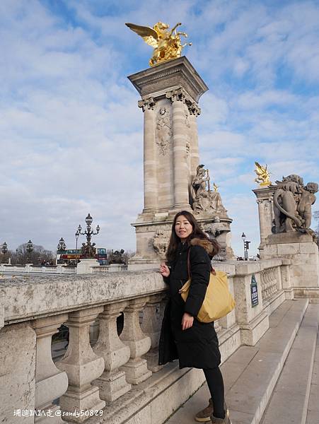 法國。巴黎// 漫步塞納河畔。鐵塔->亞歷山大三世橋->協和 法國。巴黎// 漫步塞納河畔。鐵塔->亞歷山大三世橋->協和