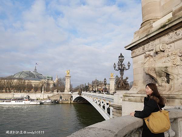 法國。巴黎// 漫步塞納河畔。鐵塔->亞歷山大三世橋->協和 法國。巴黎// 漫步塞納河畔。鐵塔->亞歷山大三世橋->協和