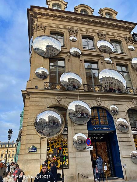 法國。巴黎// 漫步塞納河畔。鐵塔->亞歷山大三世橋->協和 法國。巴黎// 漫步塞納河畔。鐵塔->亞歷山大三世橋->協和