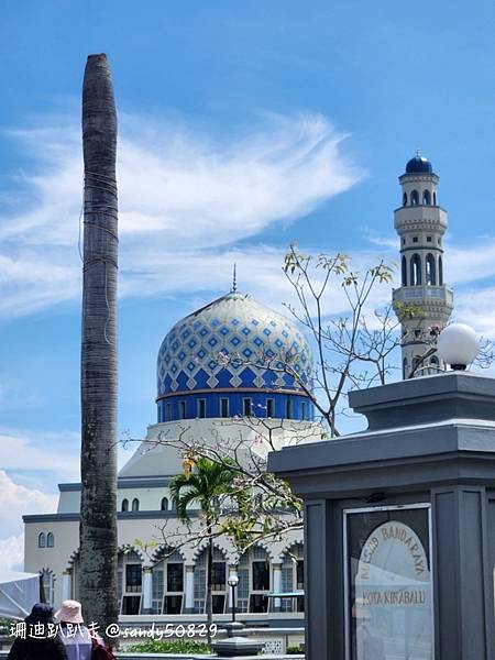 沙巴亞庇// 水上清真寺。亞庇市區百貨閒晃「Suria Sa