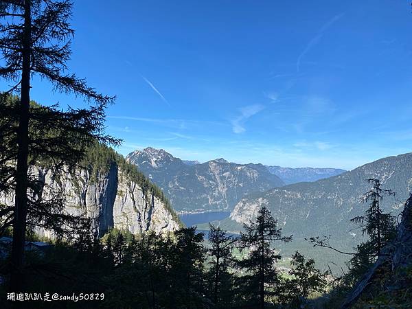 奧捷之旅// 上特勞恩。達克斯坦一日遊。冰洞&五指山。哈修塔