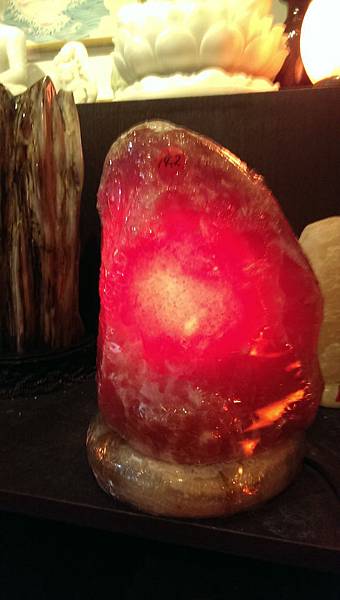 鴿血紅鹽燈 新貨到 鴿血紅鹽燈 新貨到